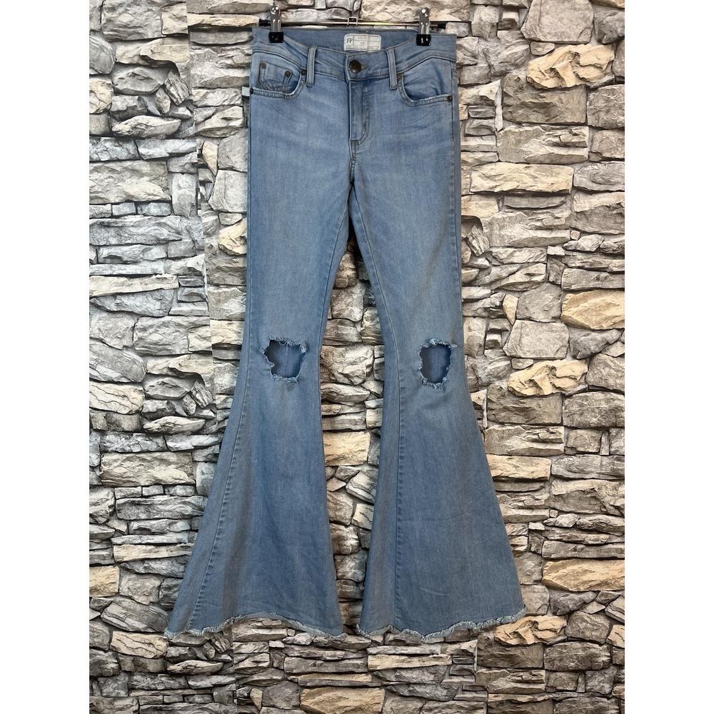 Free People Light Wash Distressed Flare Leg Bell-bottom Mid-Rise Jeans Sz 27